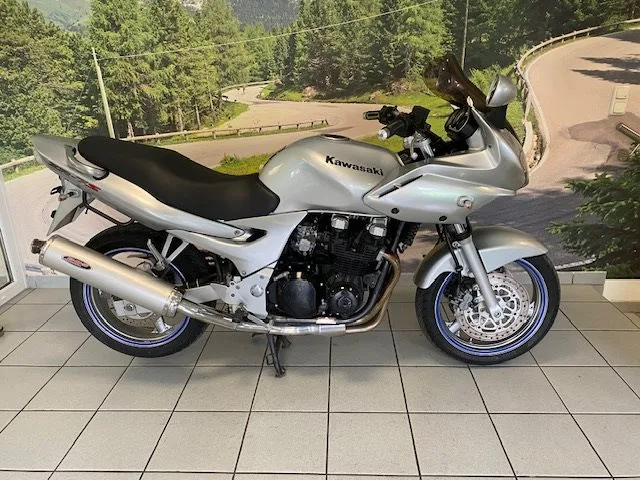 Kawasaki ZR-7 S