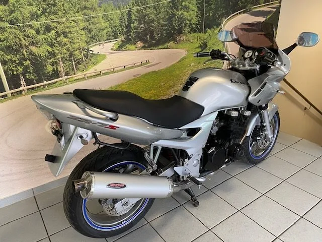 Kawasaki ZR-7 S
