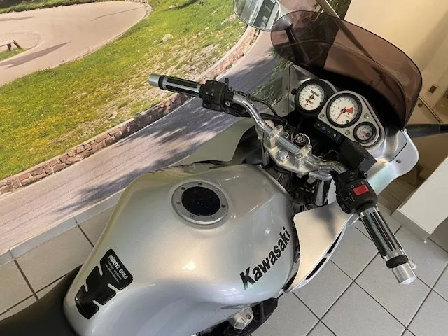 Kawasaki ZR-7 S