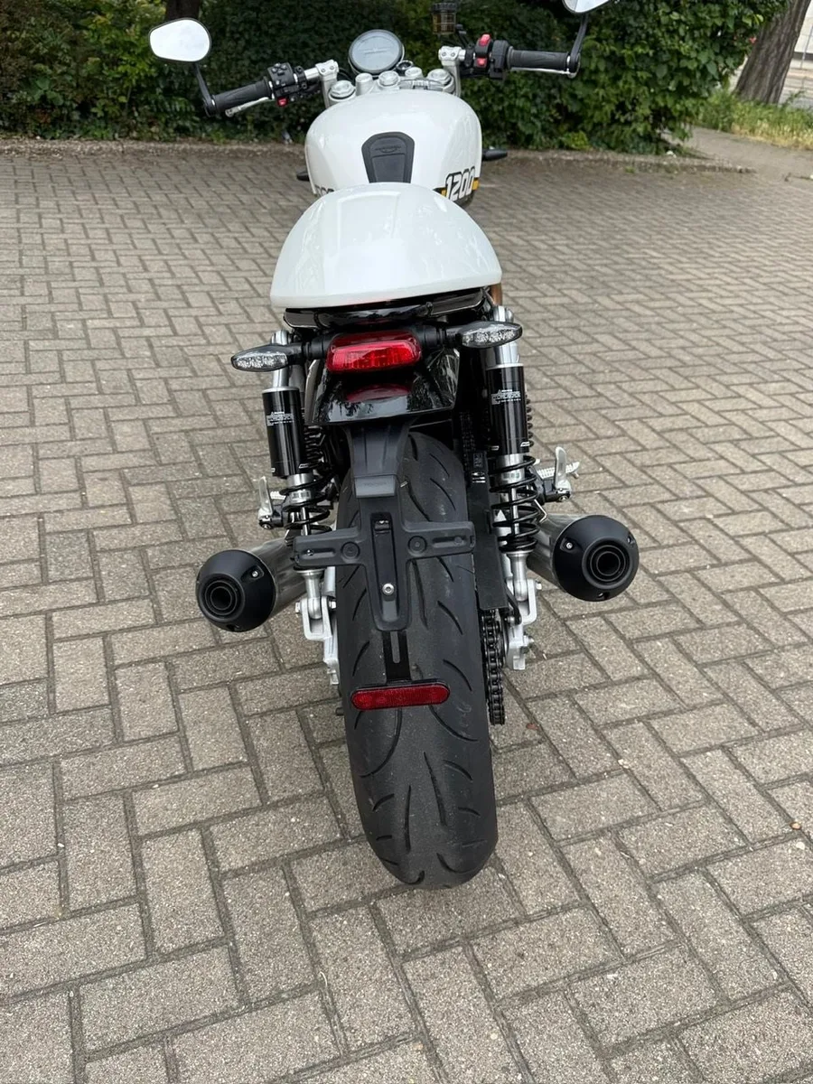 Triumph Speed Twin 1200
