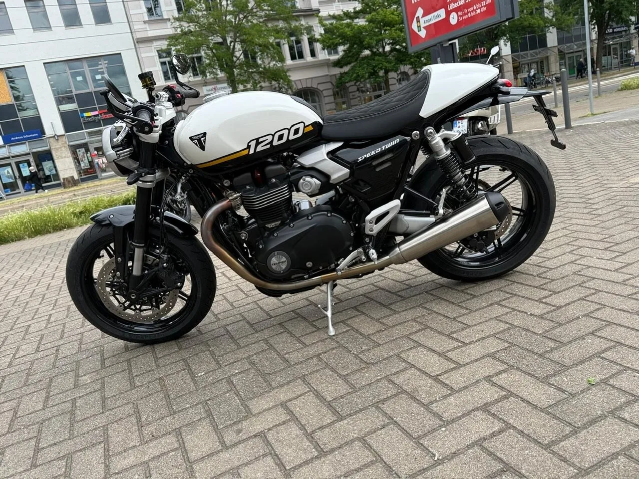 Triumph Speed Twin 1200