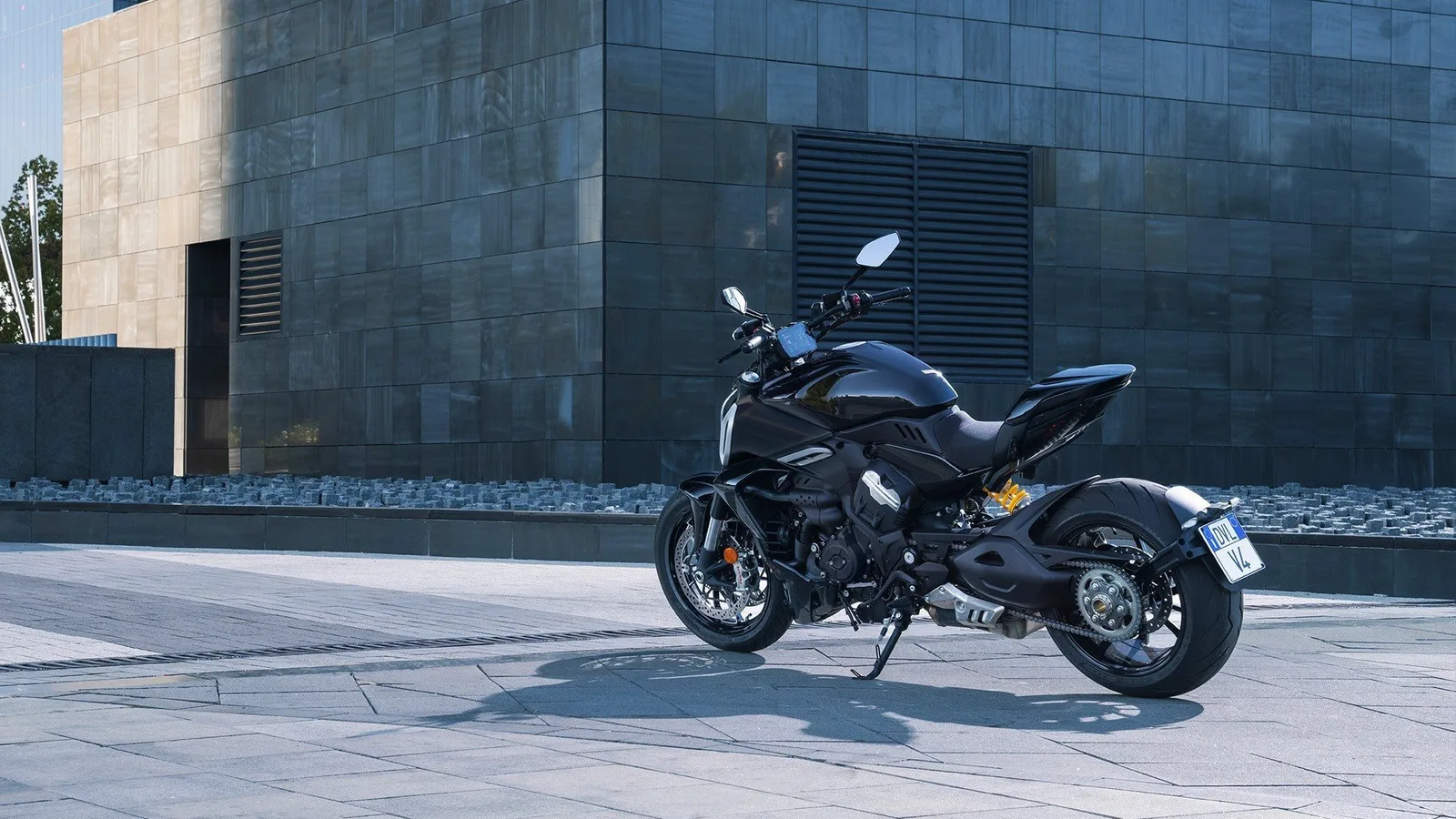 Ducati Diavel V4