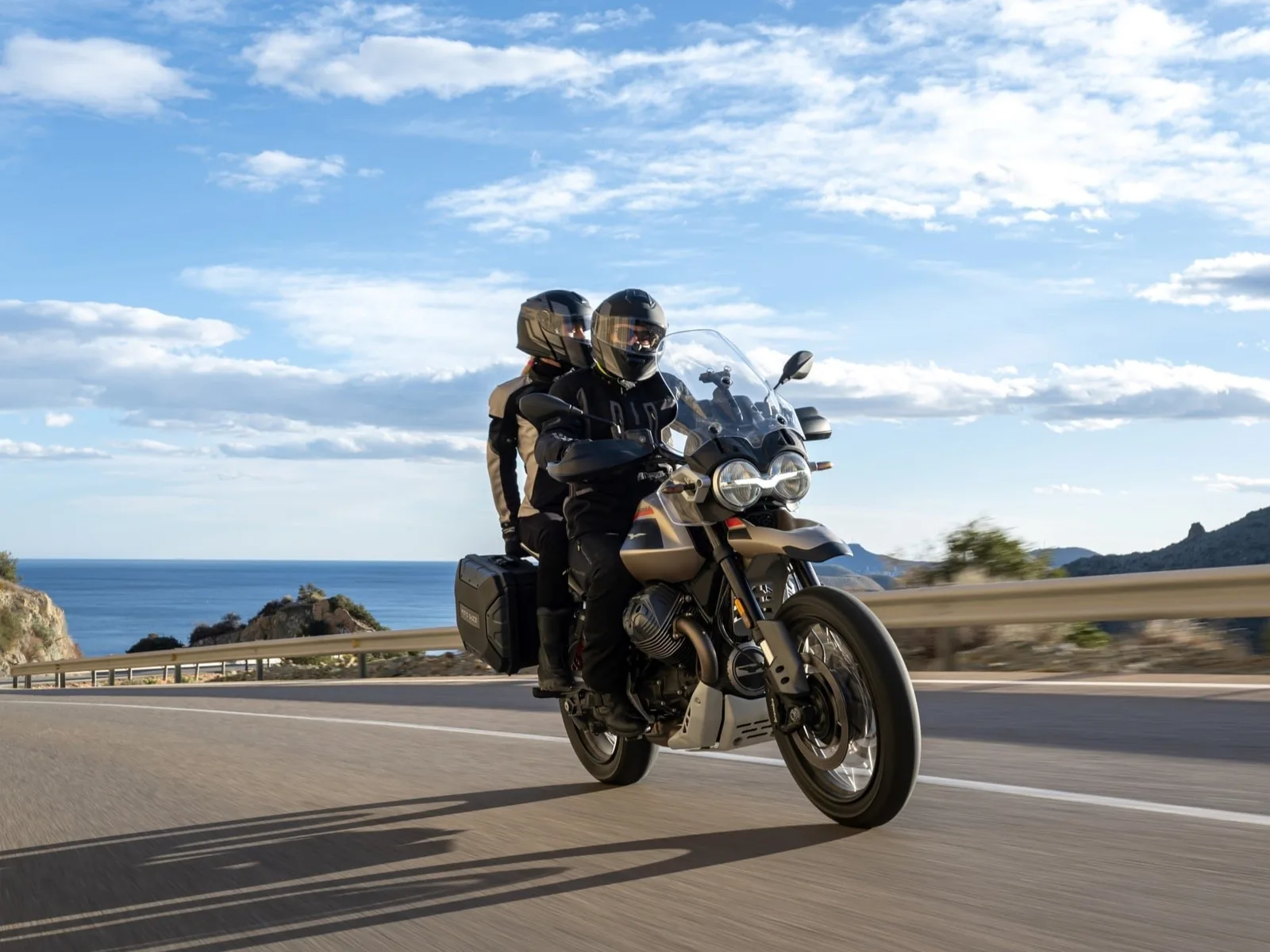 Moto Guzzi V85 TT Travel