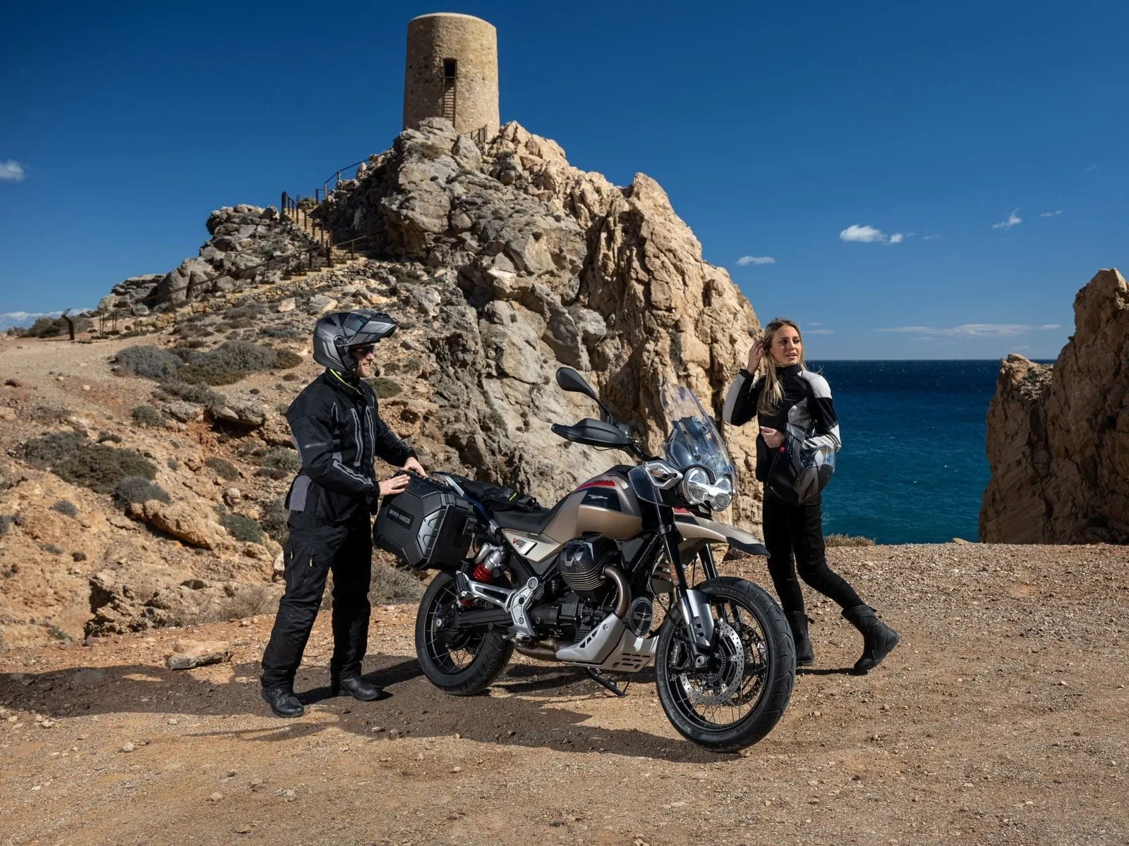 Moto Guzzi V85 TT Travel