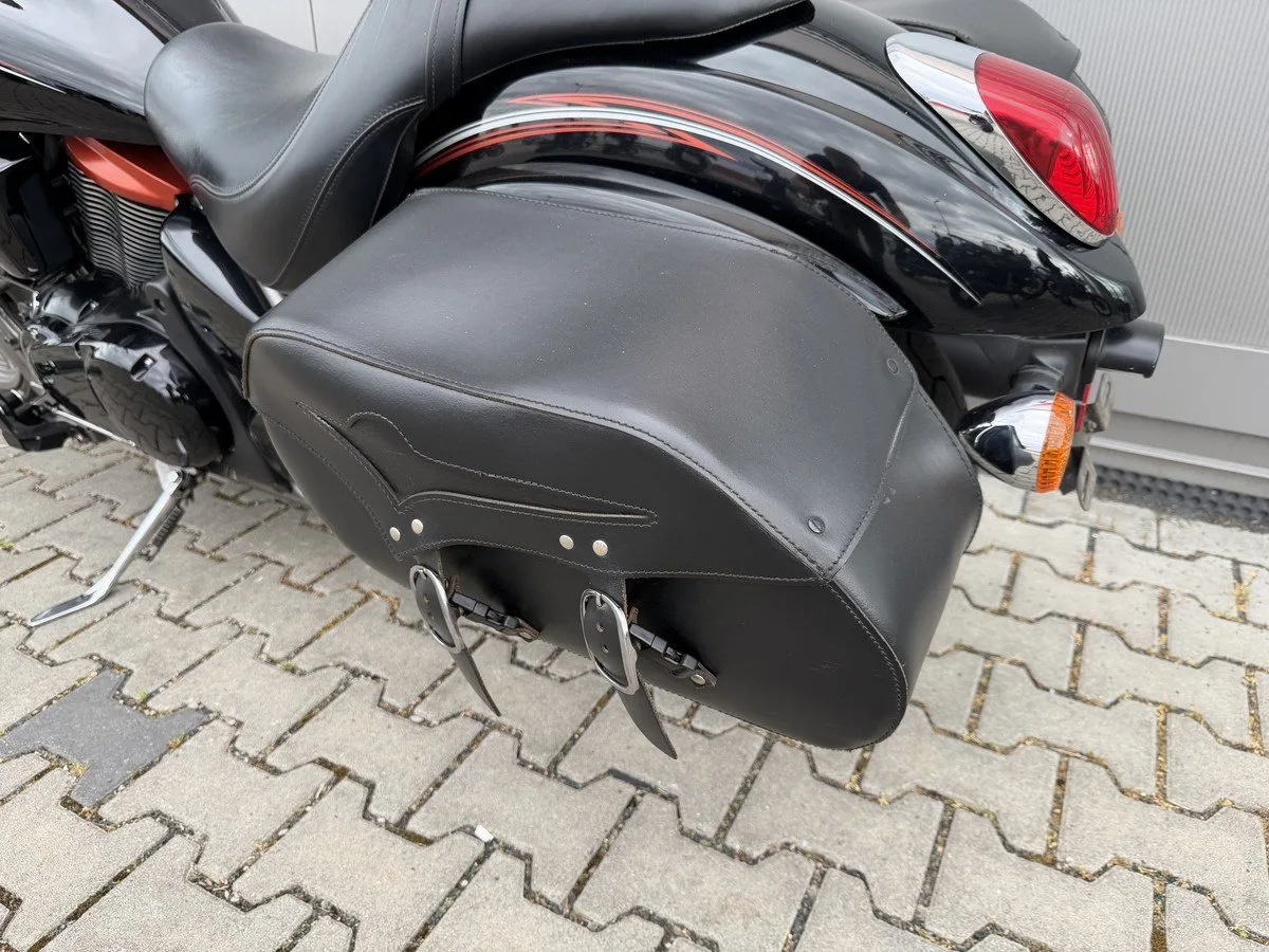Kawasaki VN 900 Custom