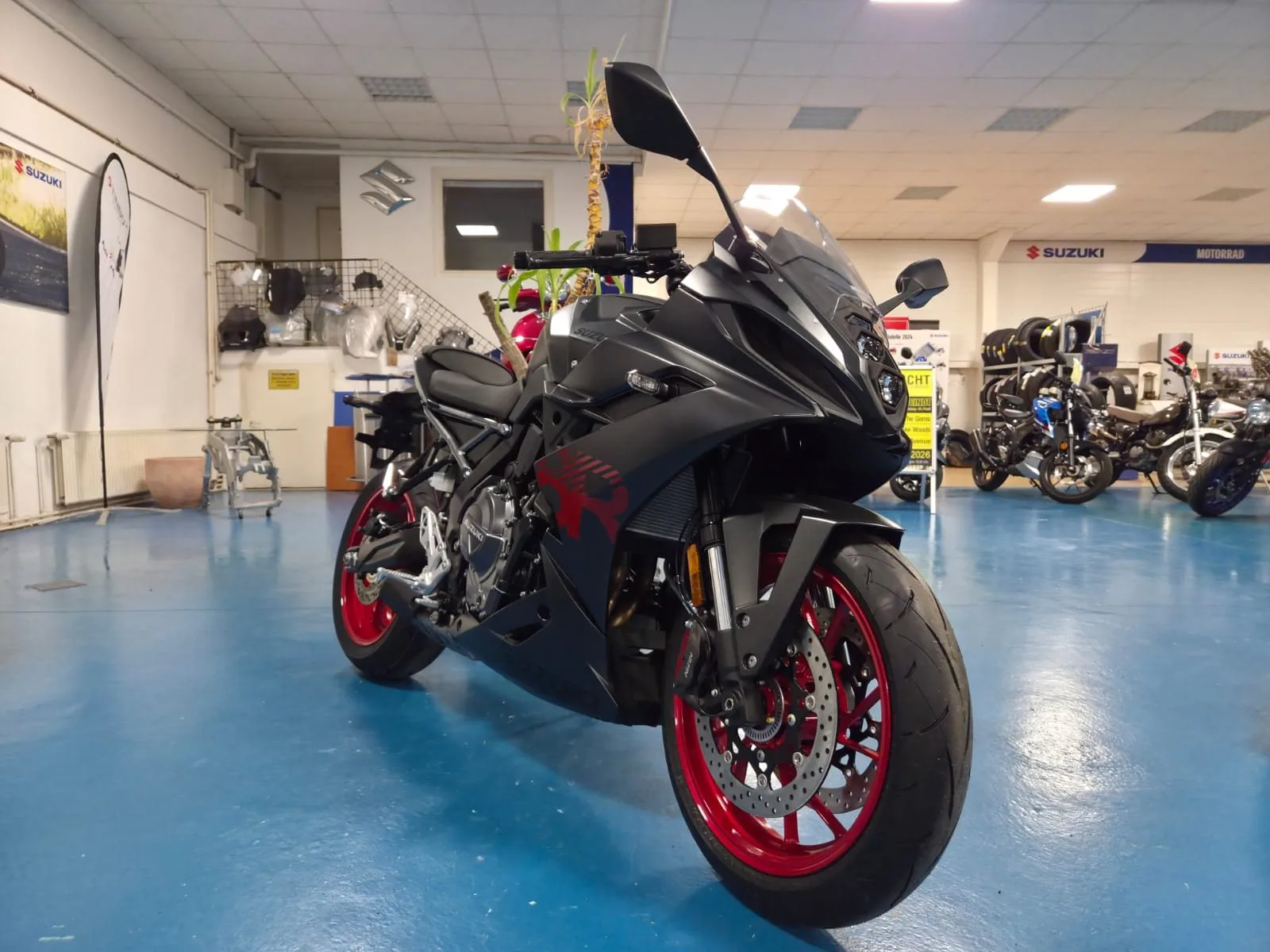 Suzuki GSX-8R ABS
