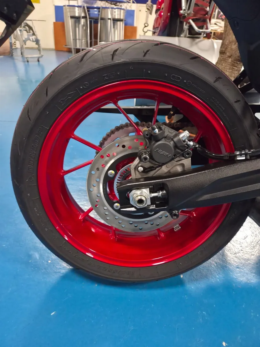 Suzuki GSX-8R ABS