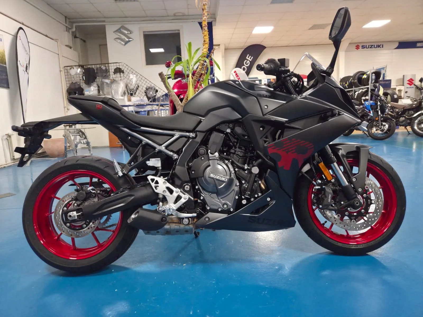Suzuki GSX-8R ABS