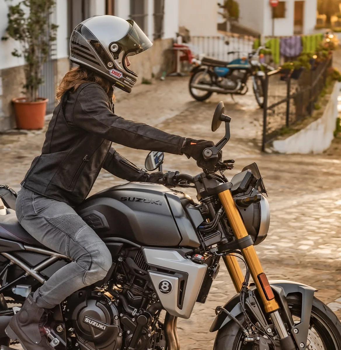 Suzuki GSX-8T