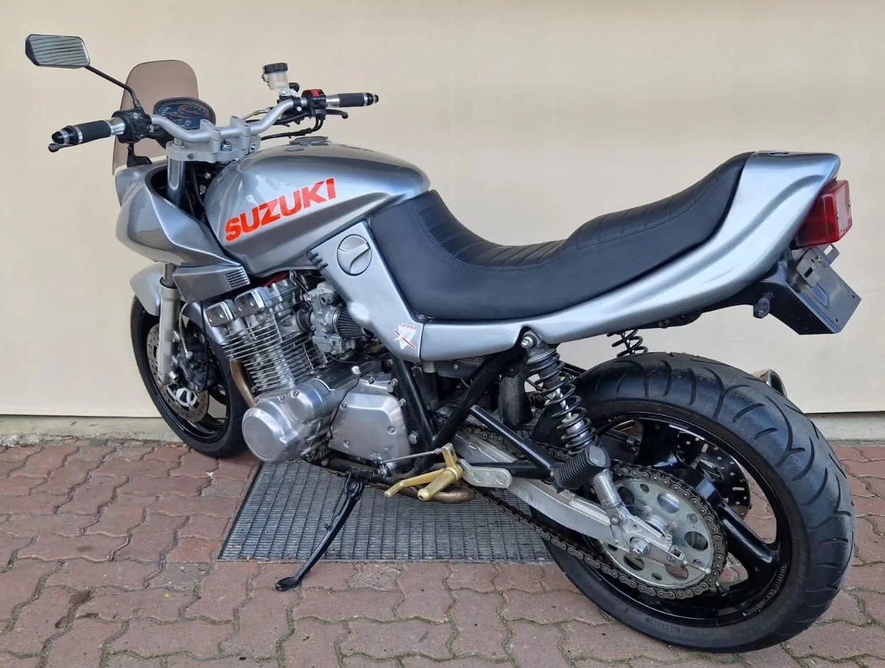 Suzuki GSX 1100S Katana Top Zustand, einzigartig, viel Zubehör !