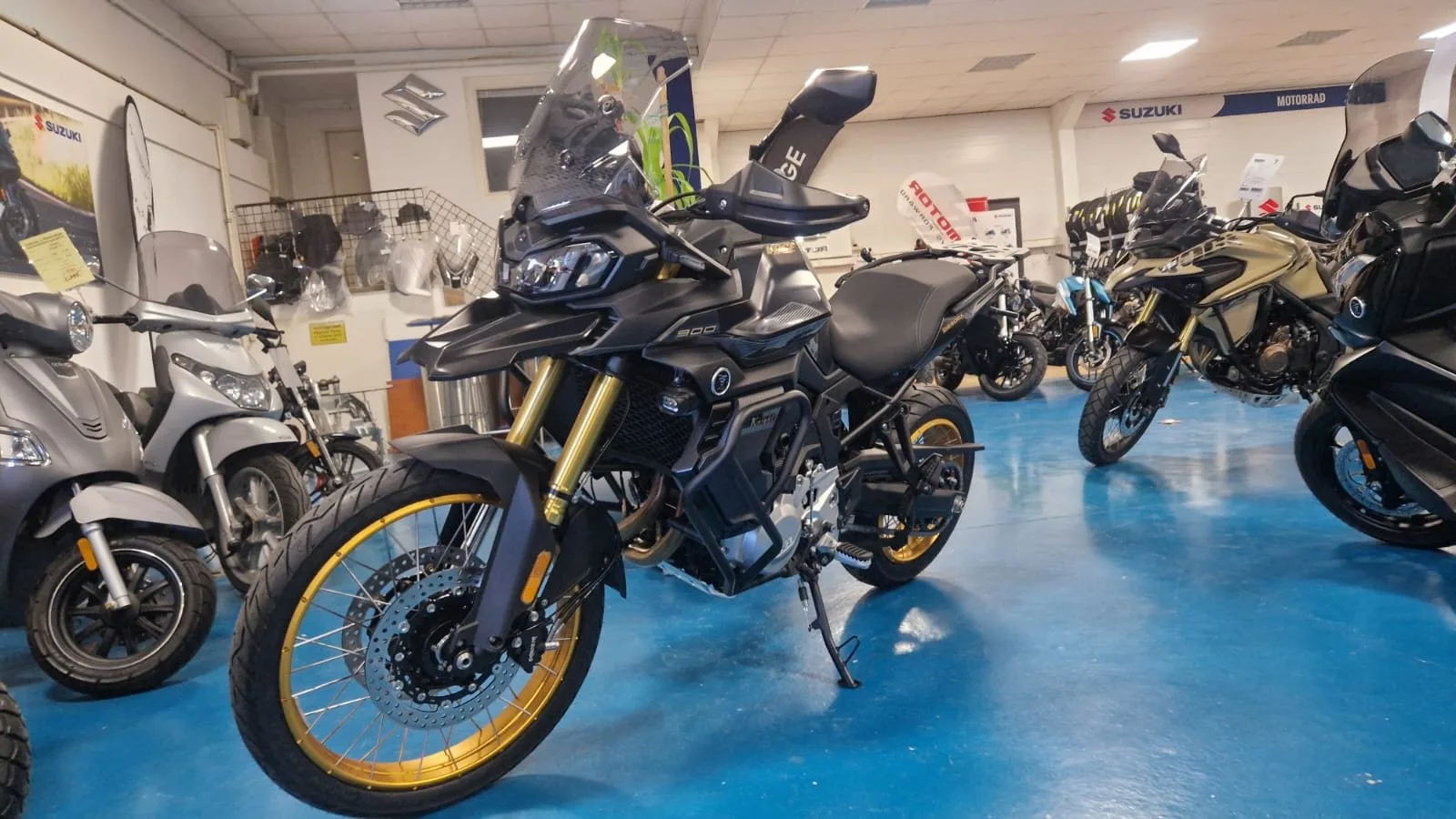 Voge DS900X