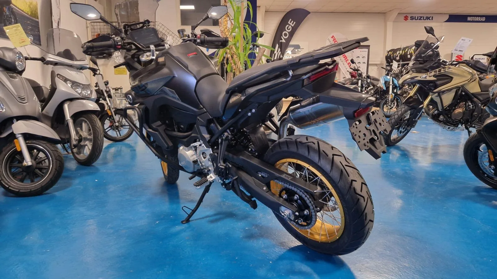 Voge DS900X