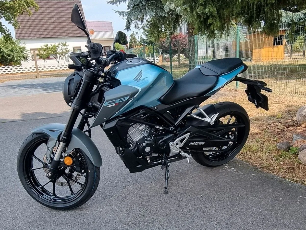 Honda CB125R