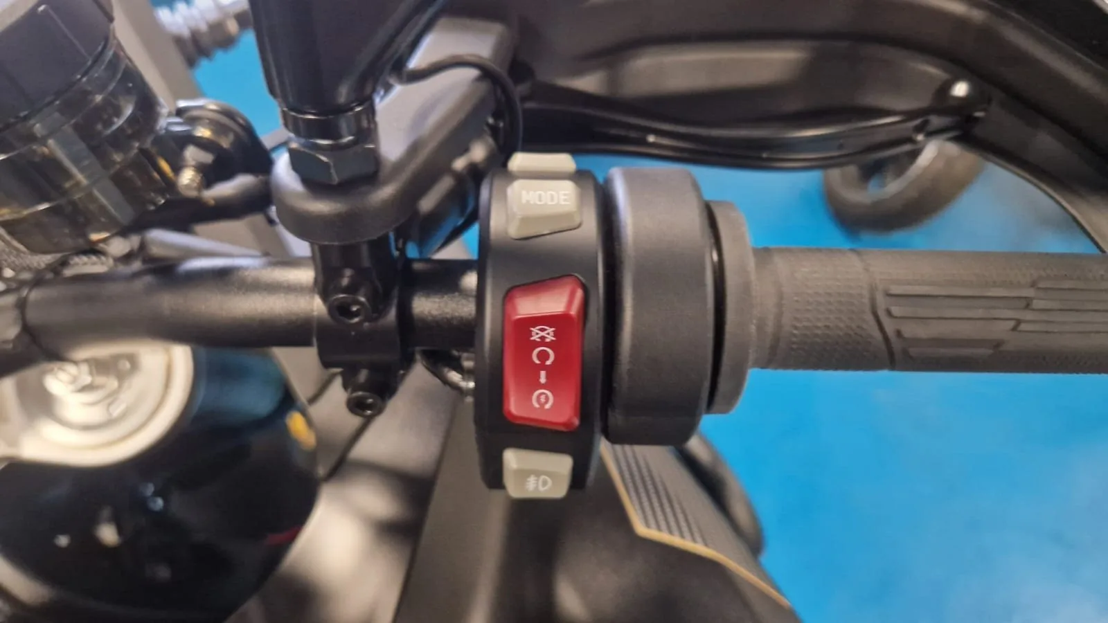 Voge DS900X
