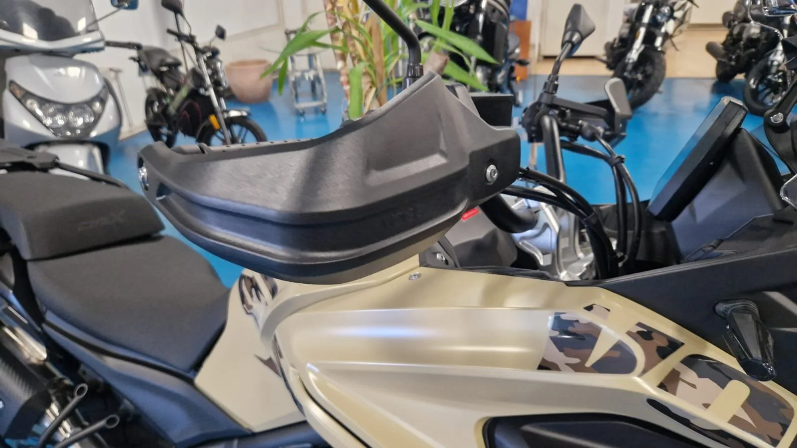 Voge DS625X