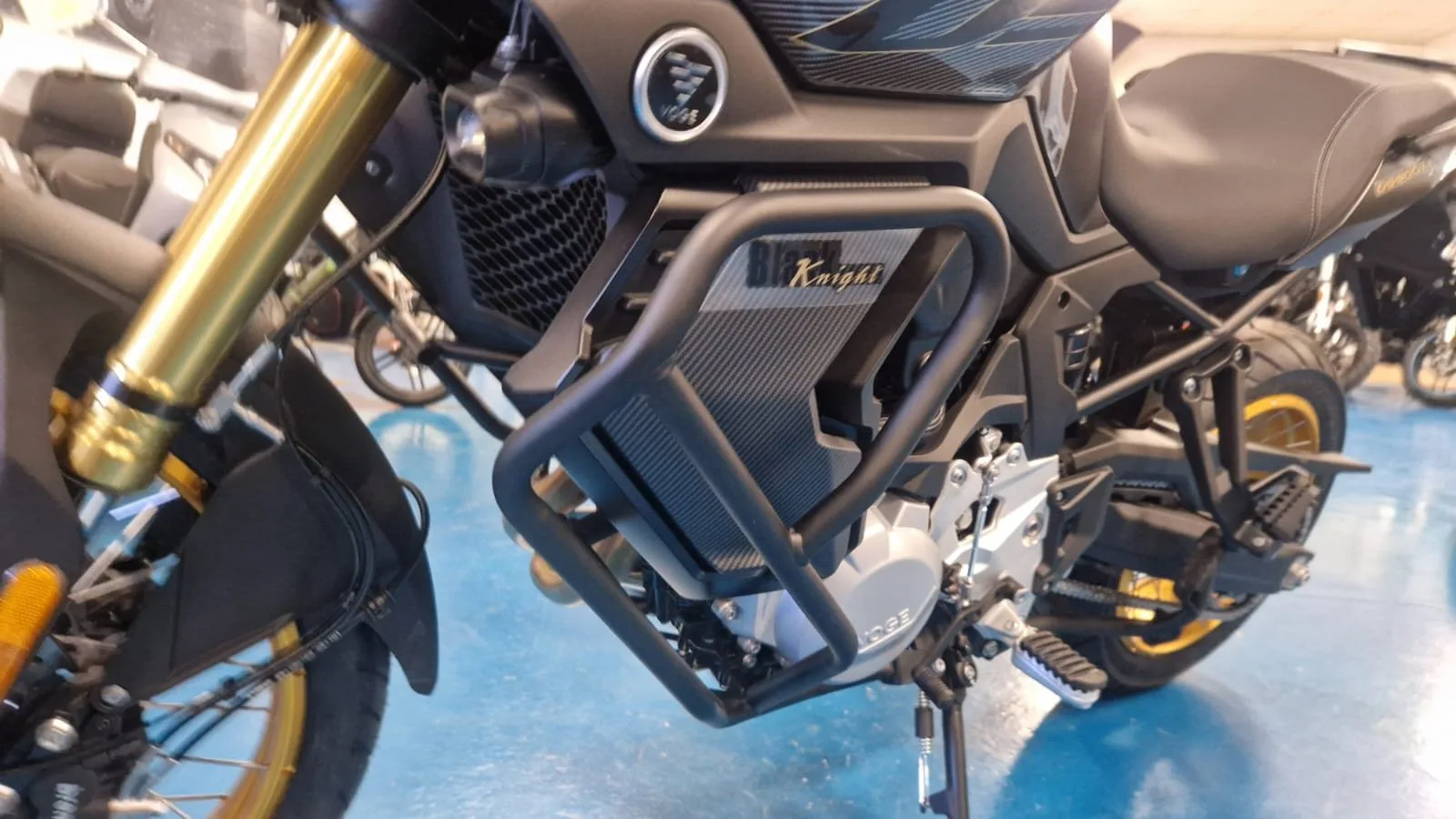 Voge DS900X