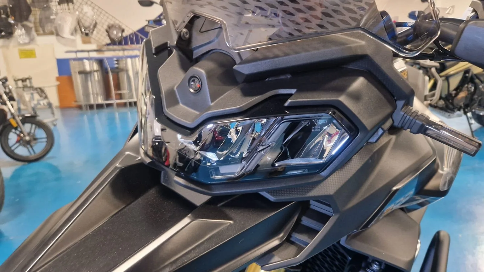 Voge DS900X
