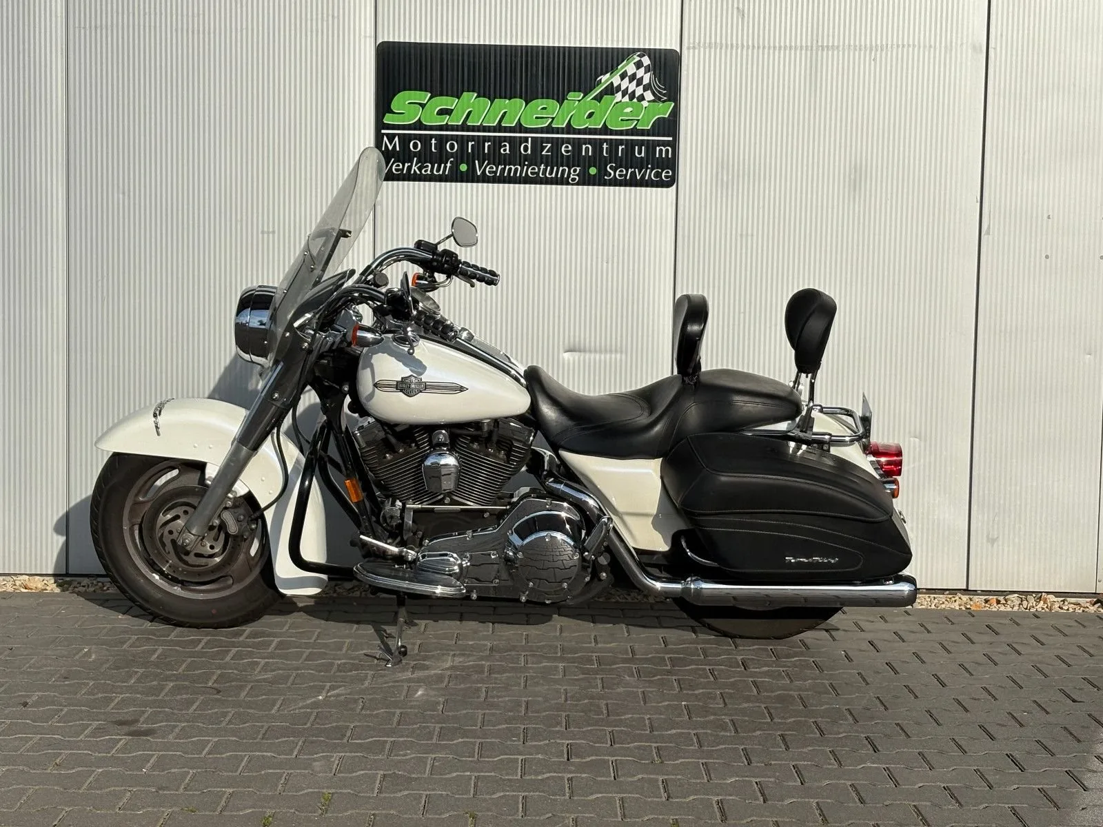 Harley-Davidson Road King Custom FLHRS