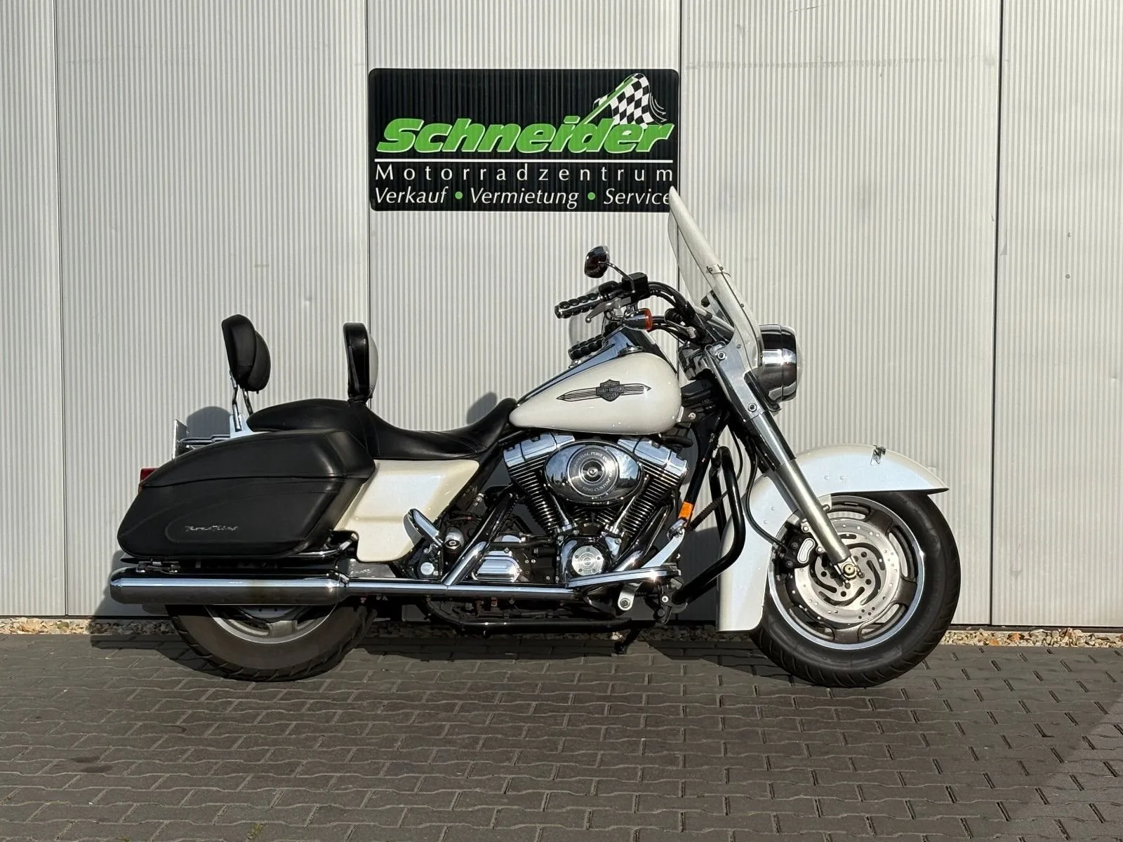 Harley-Davidson Road King Custom FLHRS