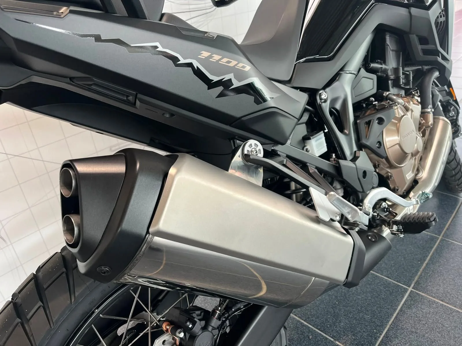 Honda CRF1100L Africa Twin ES