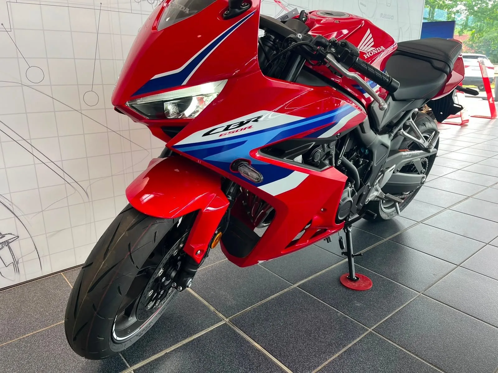 Honda CB650R