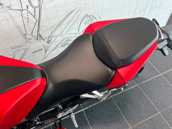 Honda CB125R 6 Jahre Garantie