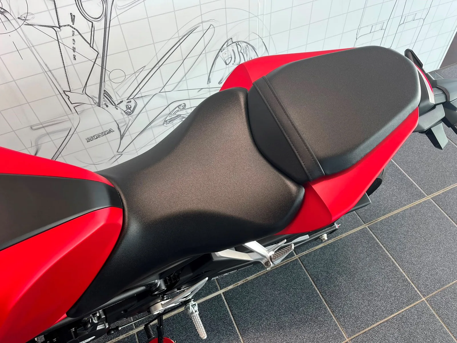 Honda CB125R 6 Jahre Garantie