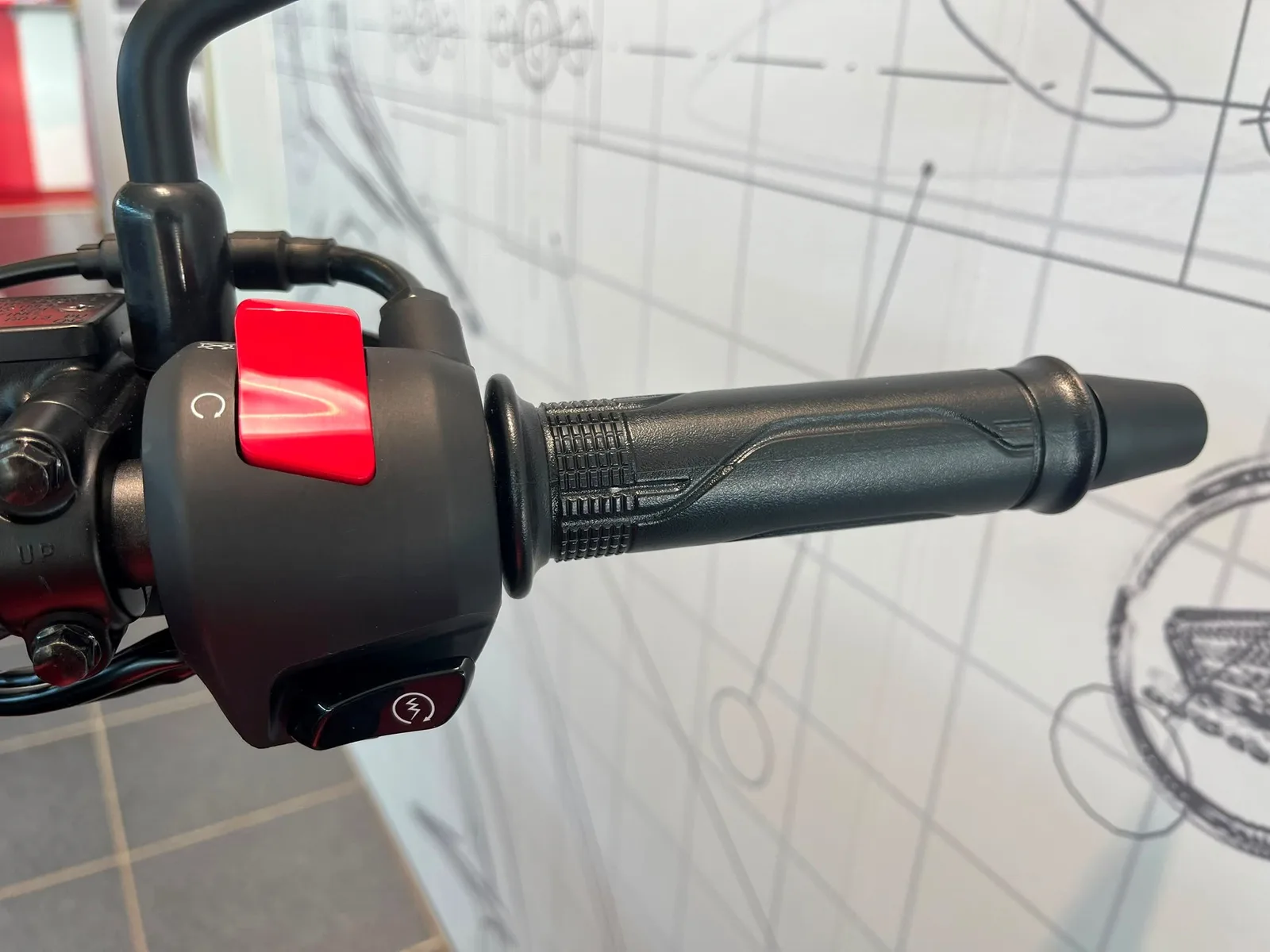 Honda CB125R 6 Jahre Garantie