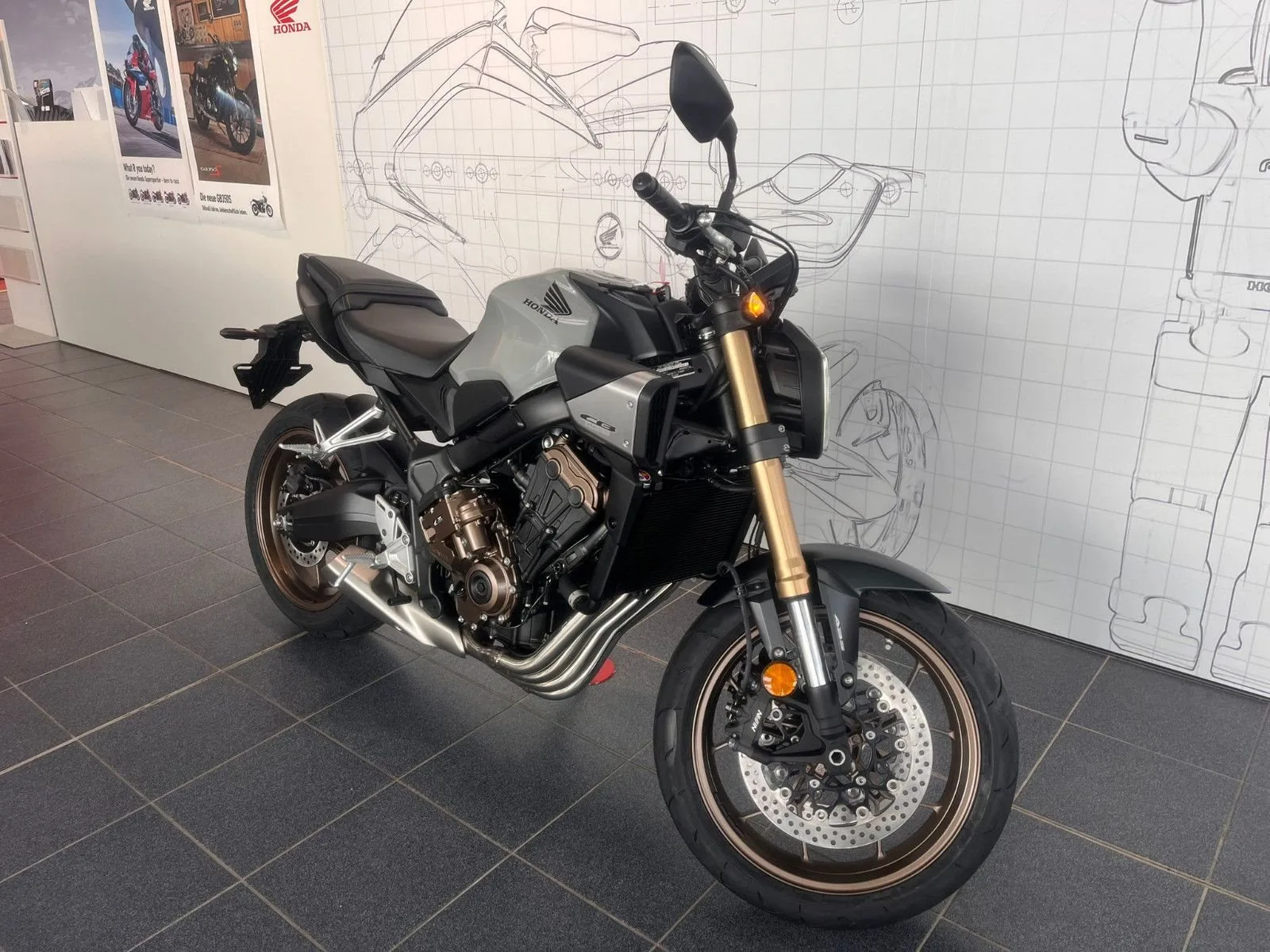 Honda CB650R E-Clutch