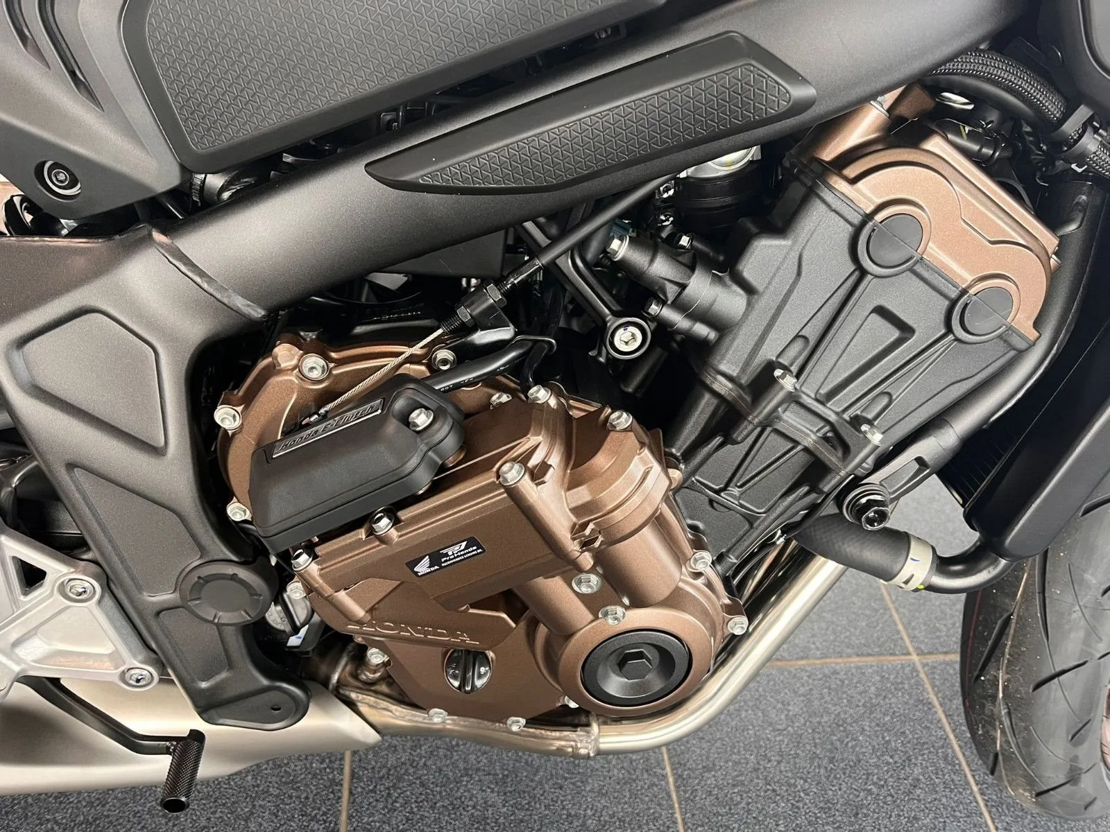 Honda CB650R E-Clutch