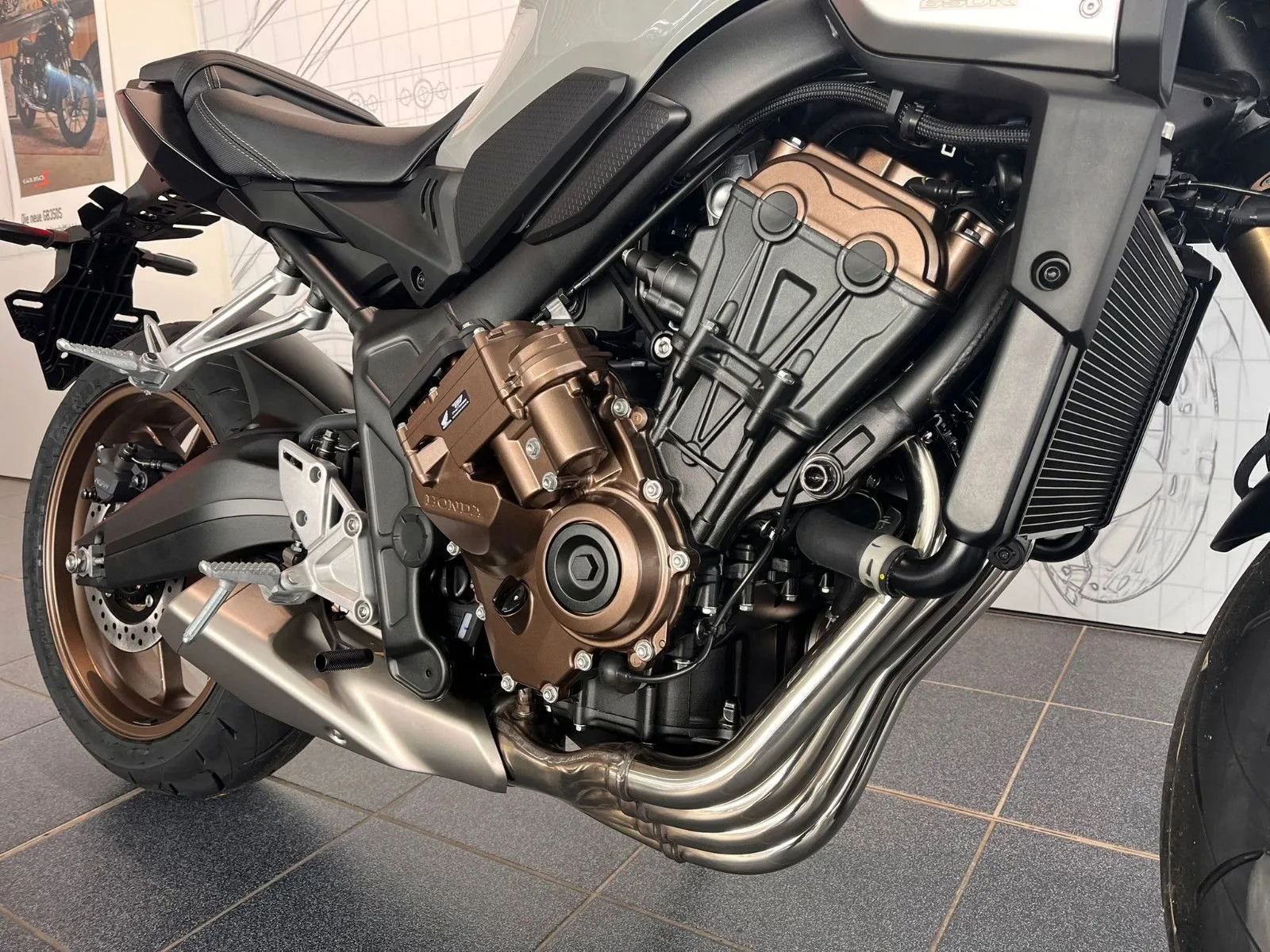 Honda CB650R E-Clutch