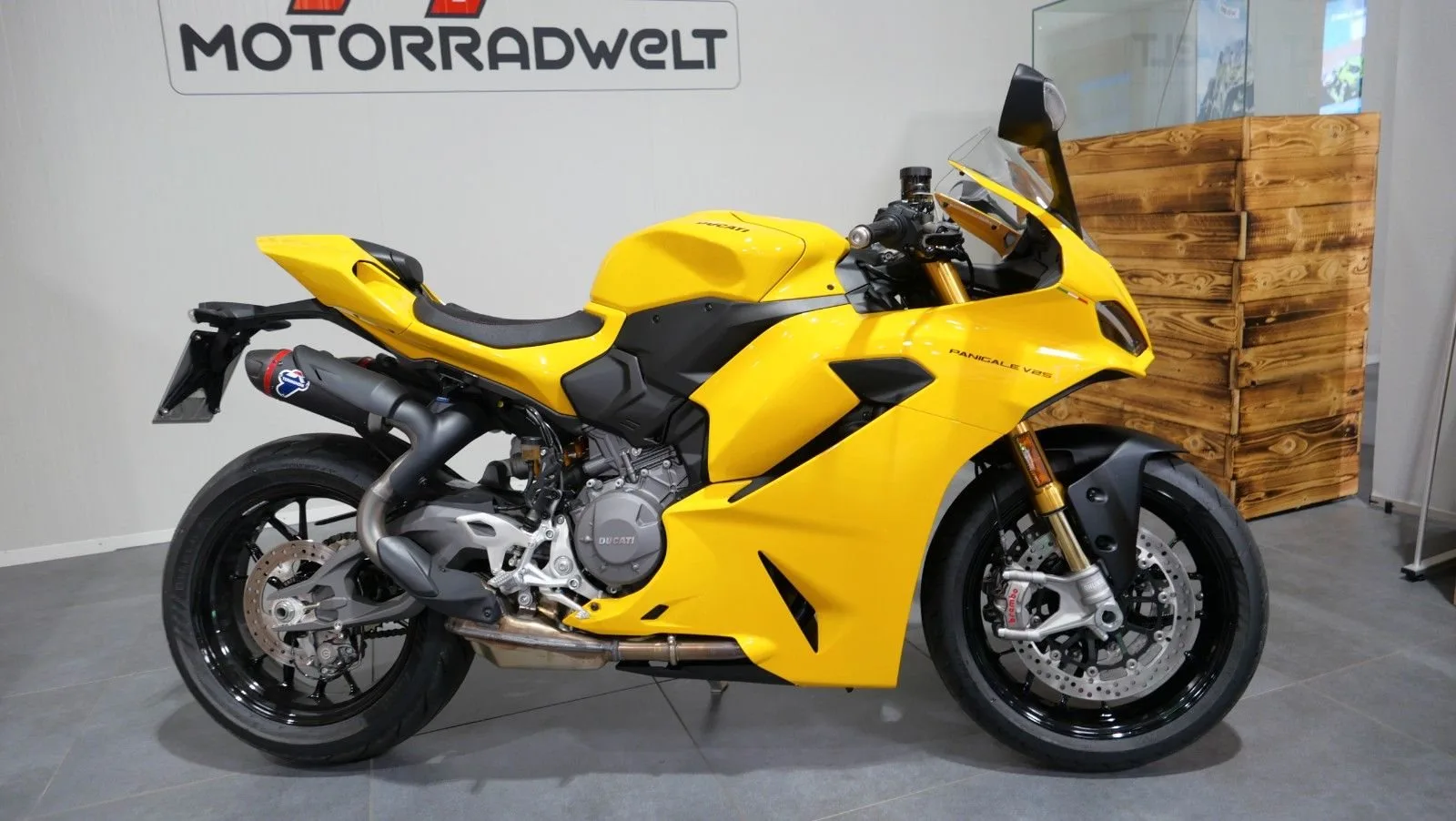 Ducati Panigale V2 S