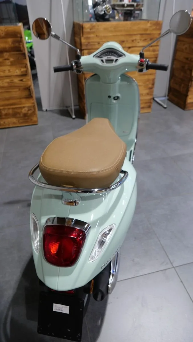 Vespa Primavera 125