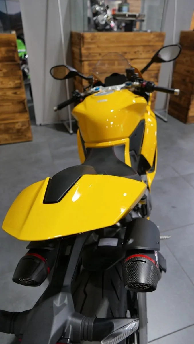 Ducati Panigale V2 S