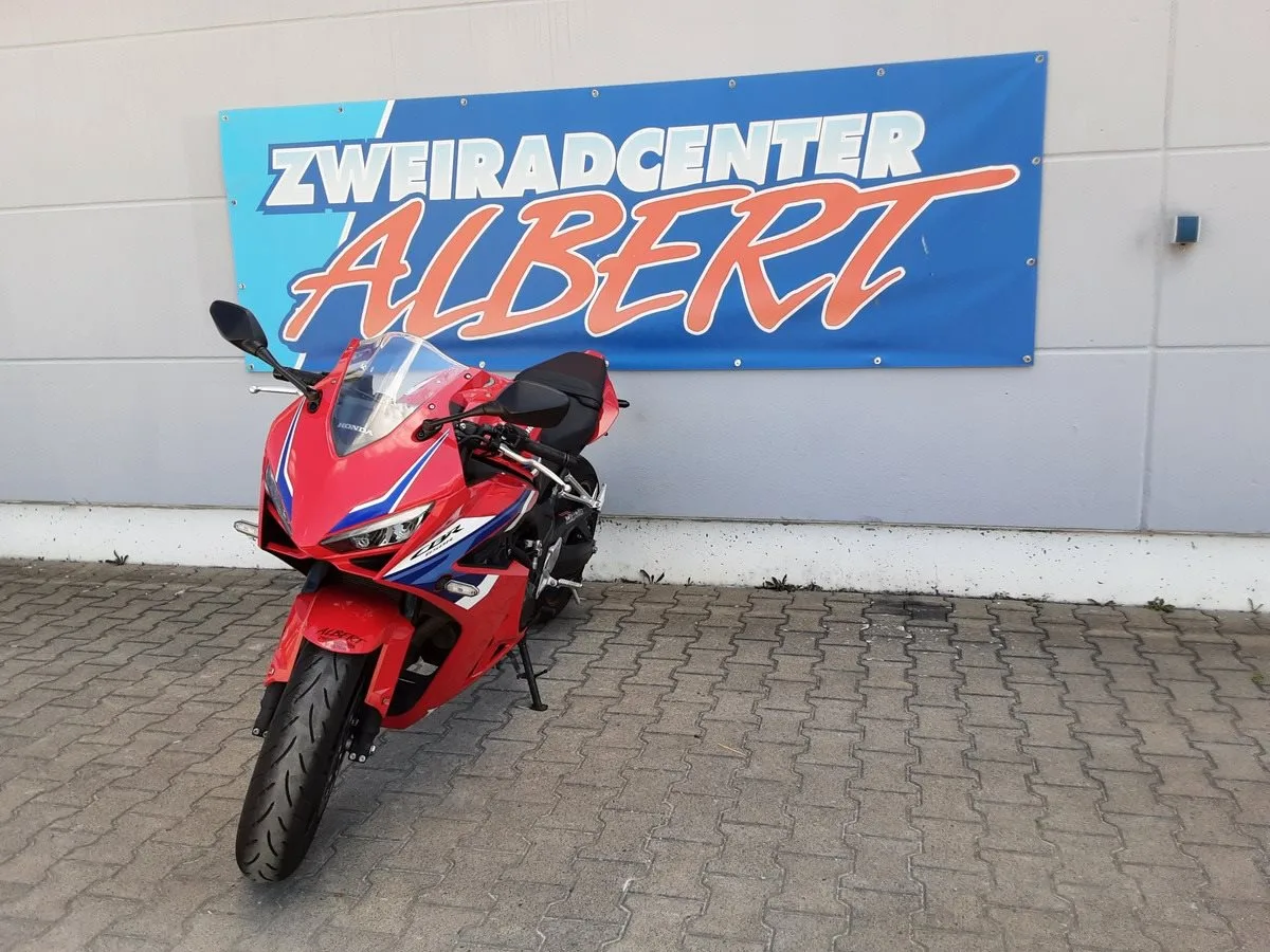 Honda CBR650R