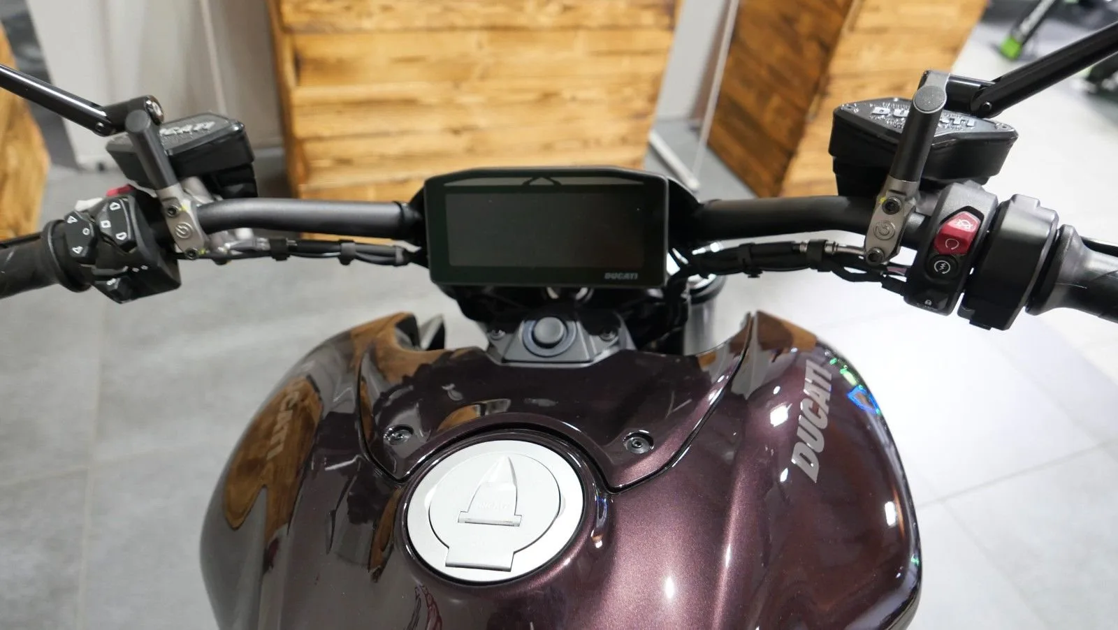 Ducati XDiavel V4
