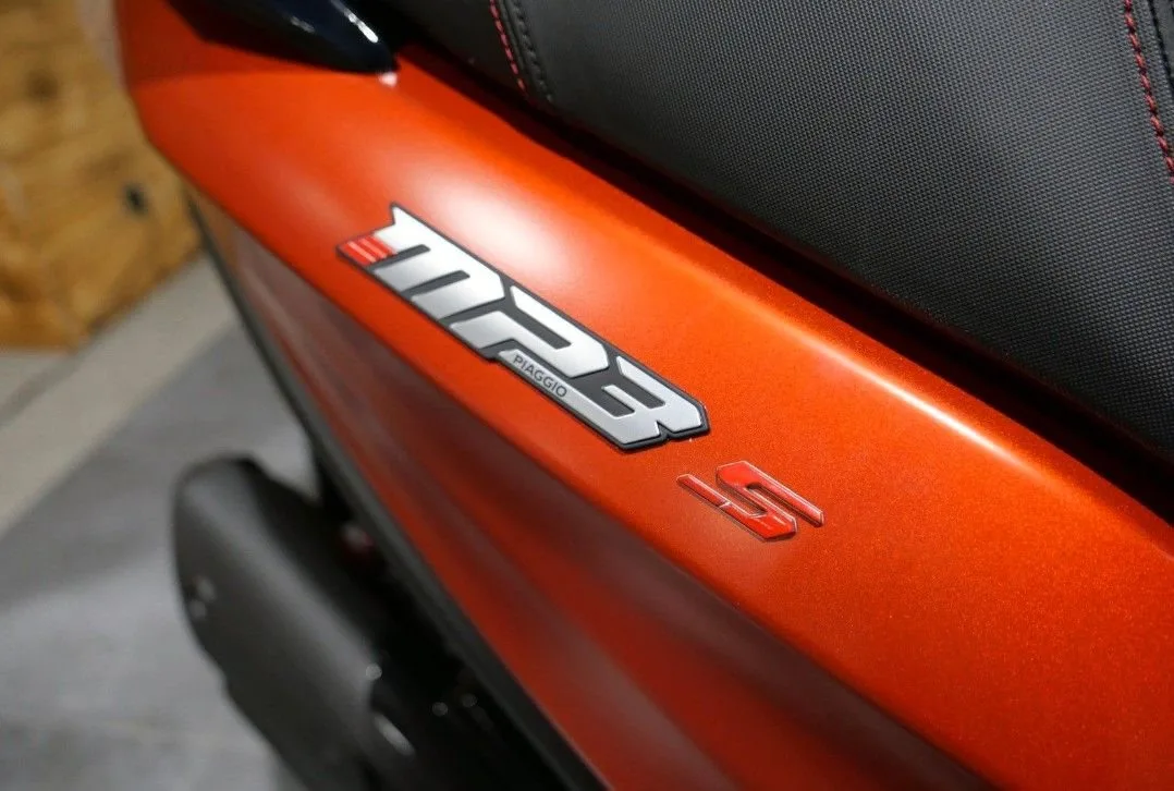 Piaggio MP3 400 Sport