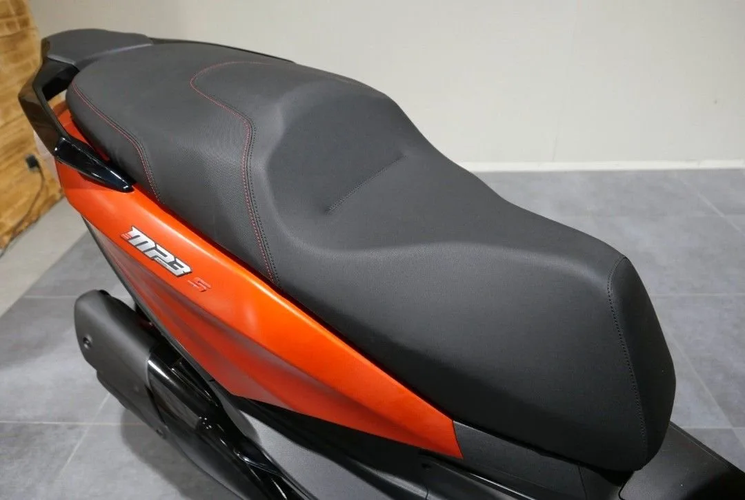Piaggio MP3 400 Sport