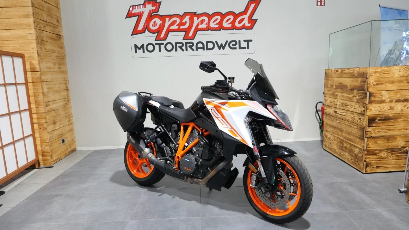 KTM 1290 Super Duke GT