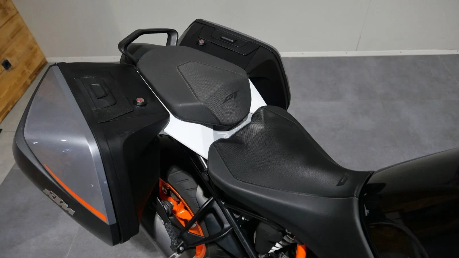 KTM 1290 Super Duke GT