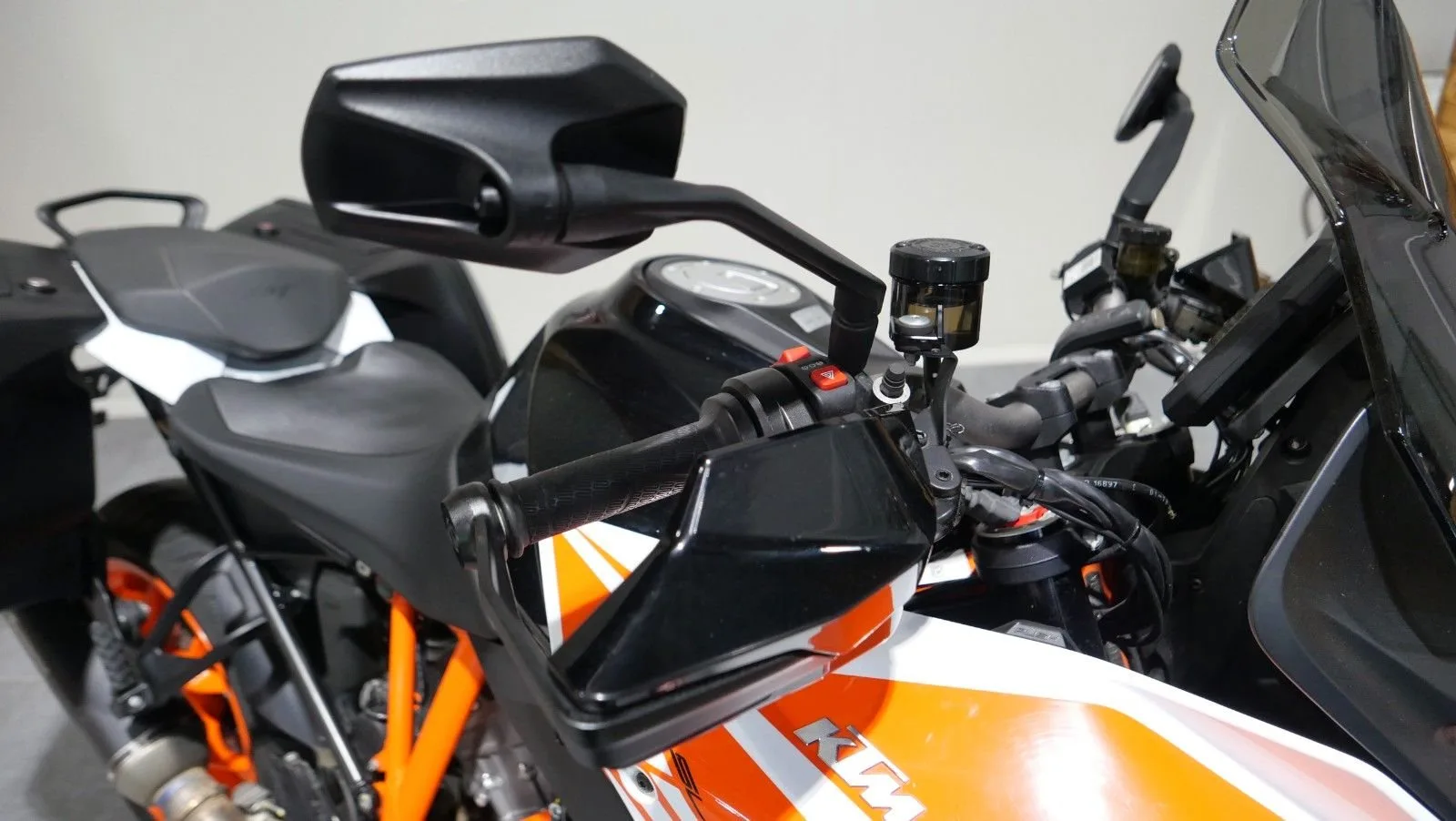 KTM 1290 Super Duke GT