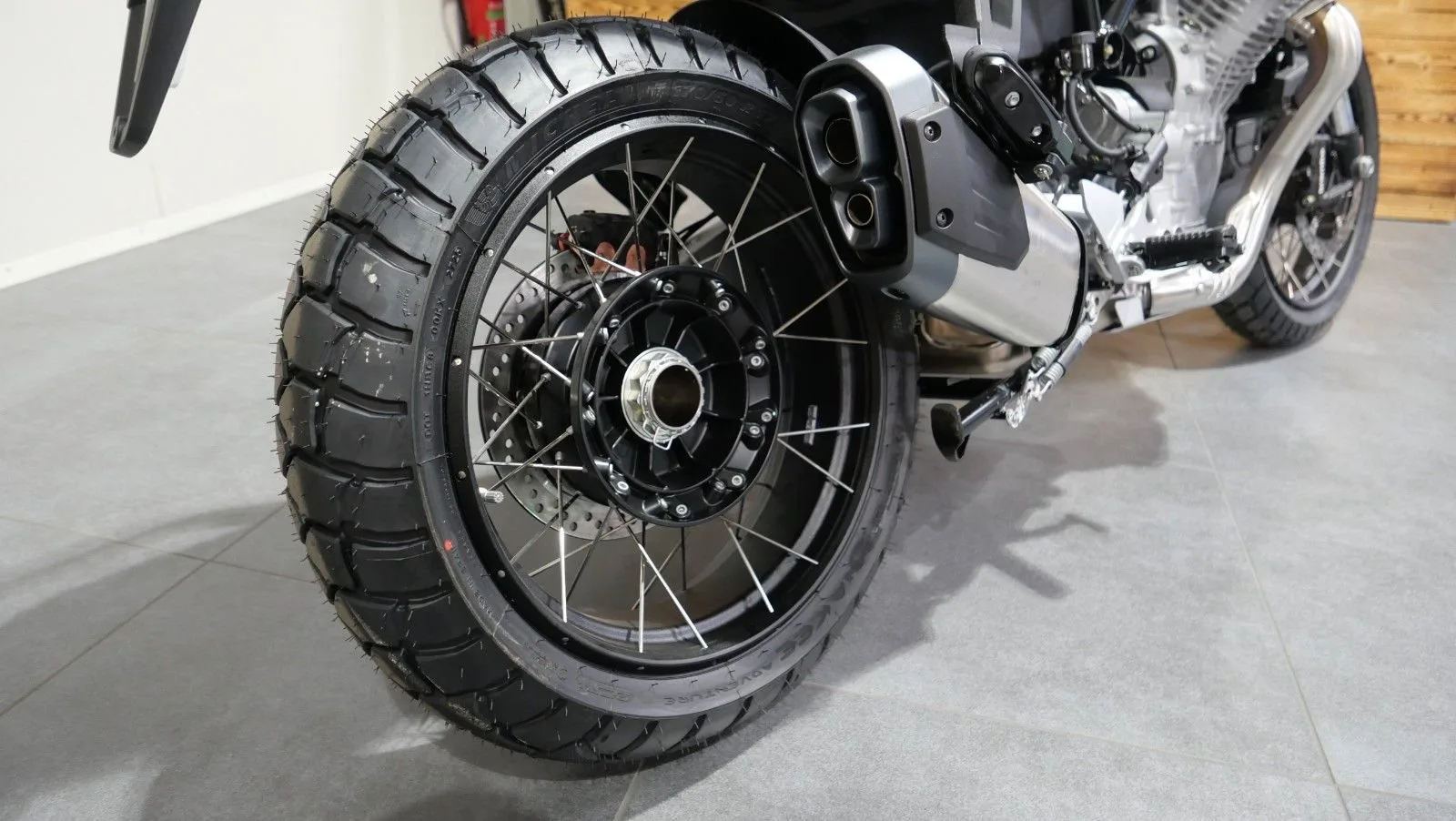 Moto Guzzi Stelvio Duecento Tributo