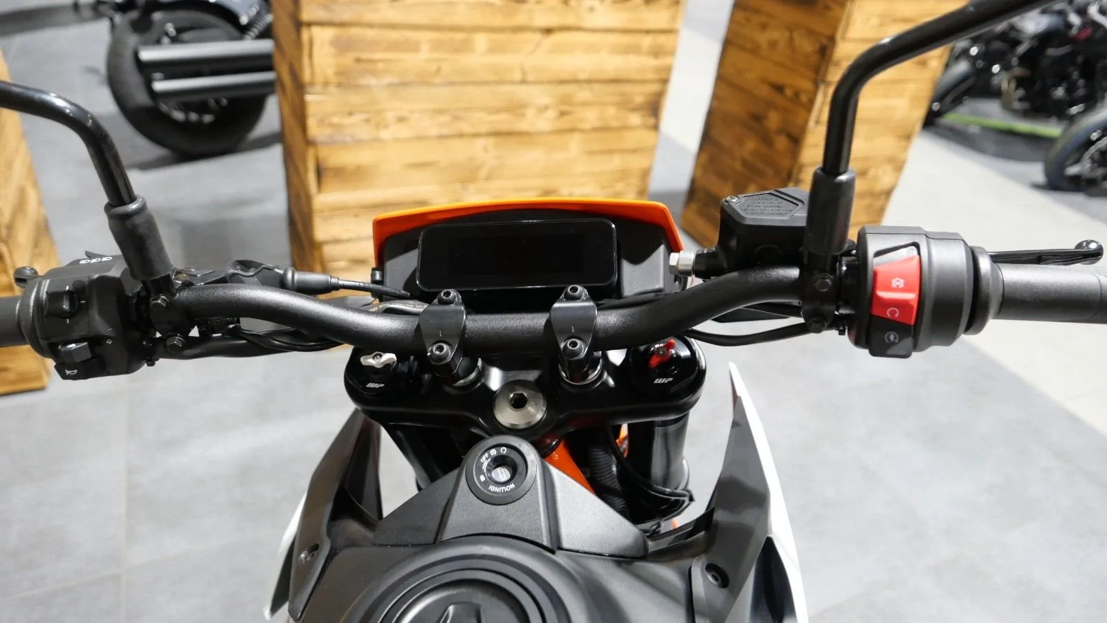 KTM 390 SMC R