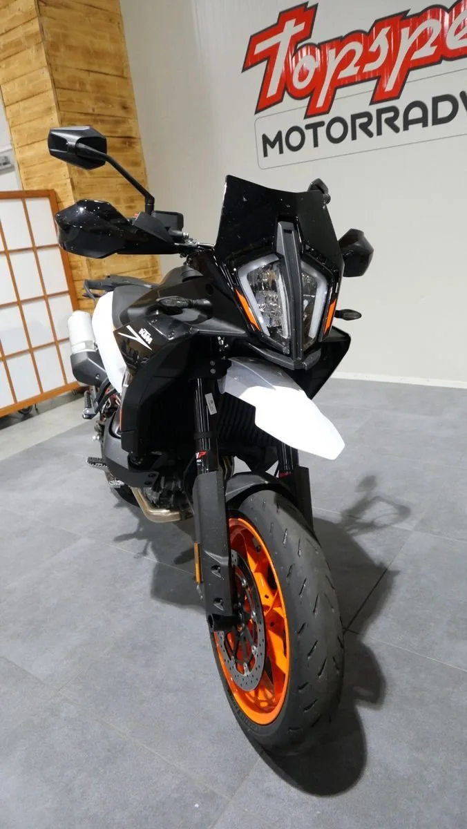 KTM 890 SMT
