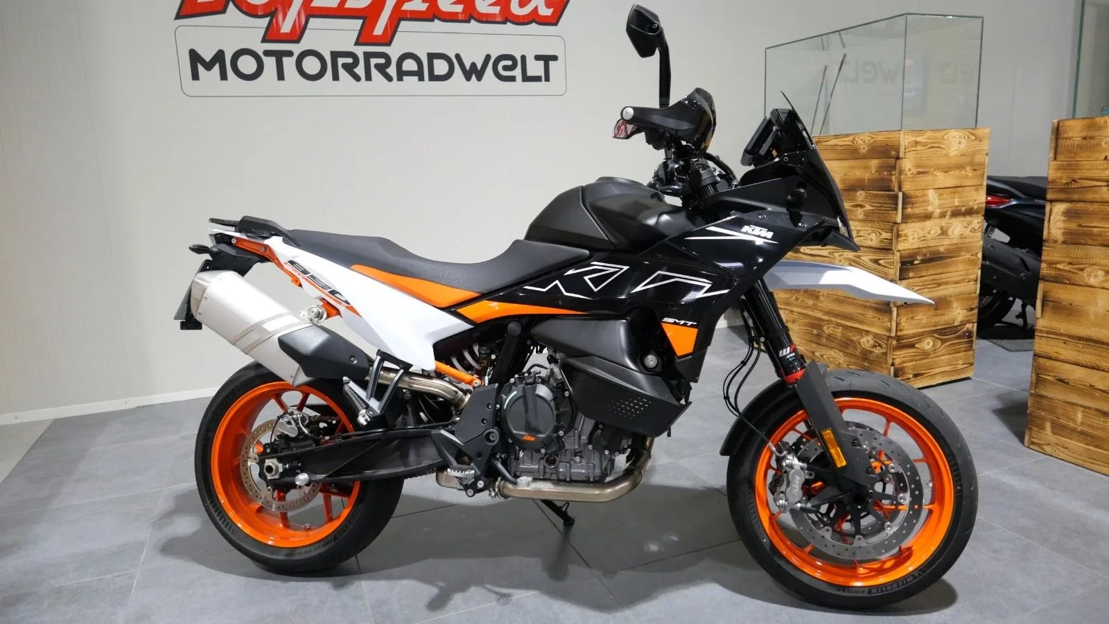 KTM 890 SMT