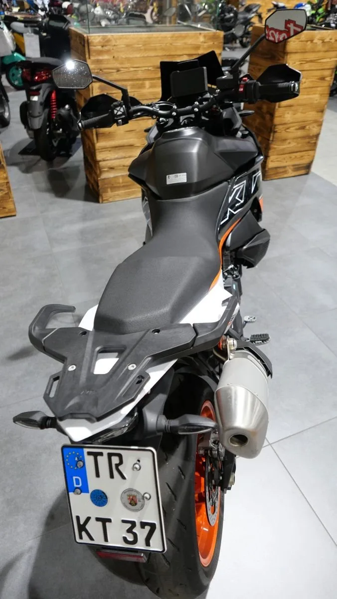 KTM 890 SMT