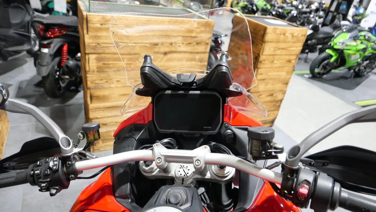 Ducati Multistrada V4 Rally Travel & Radar