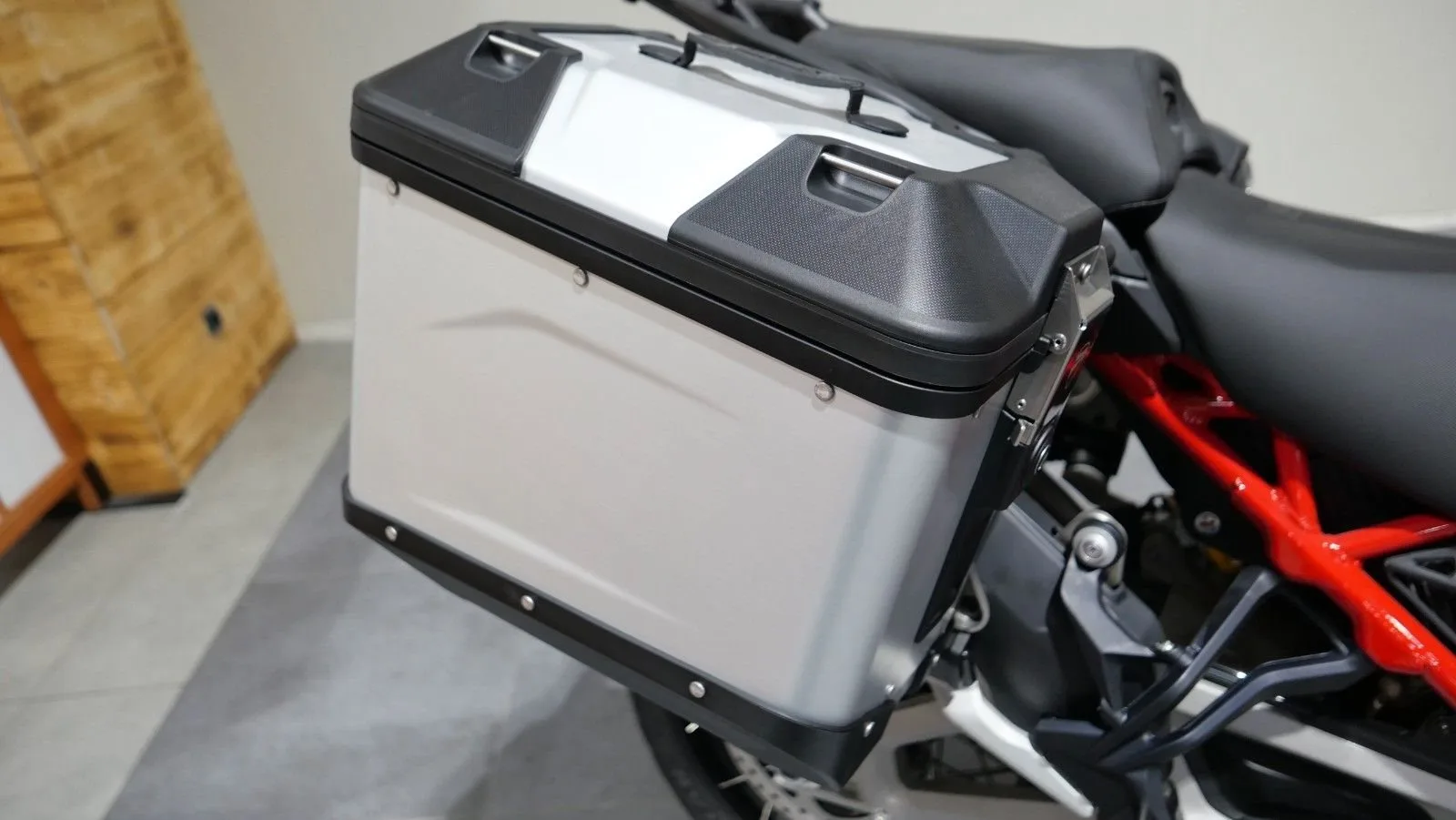 Ducati Multistrada V4 Rally Travel & Radar
