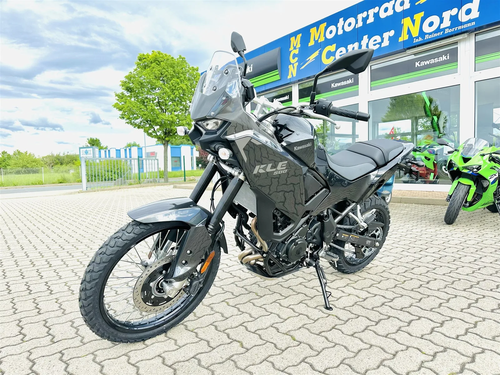 Kawasaki KLE500 Modell 2026 -> 500 Euro Fernweh-Bonus