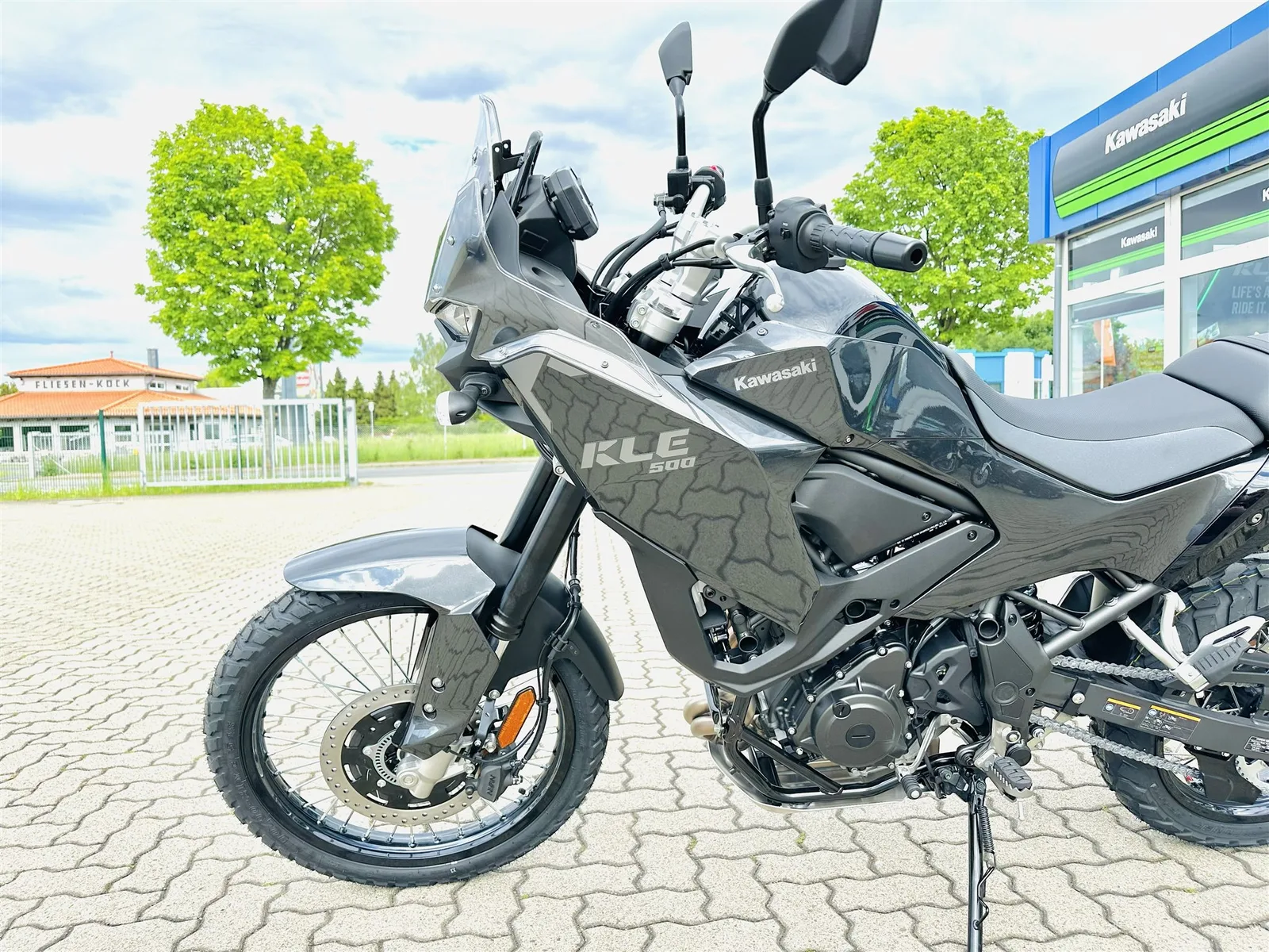 Kawasaki KLE500 Modell 2026 -> 500 Euro Fernweh-Bonus